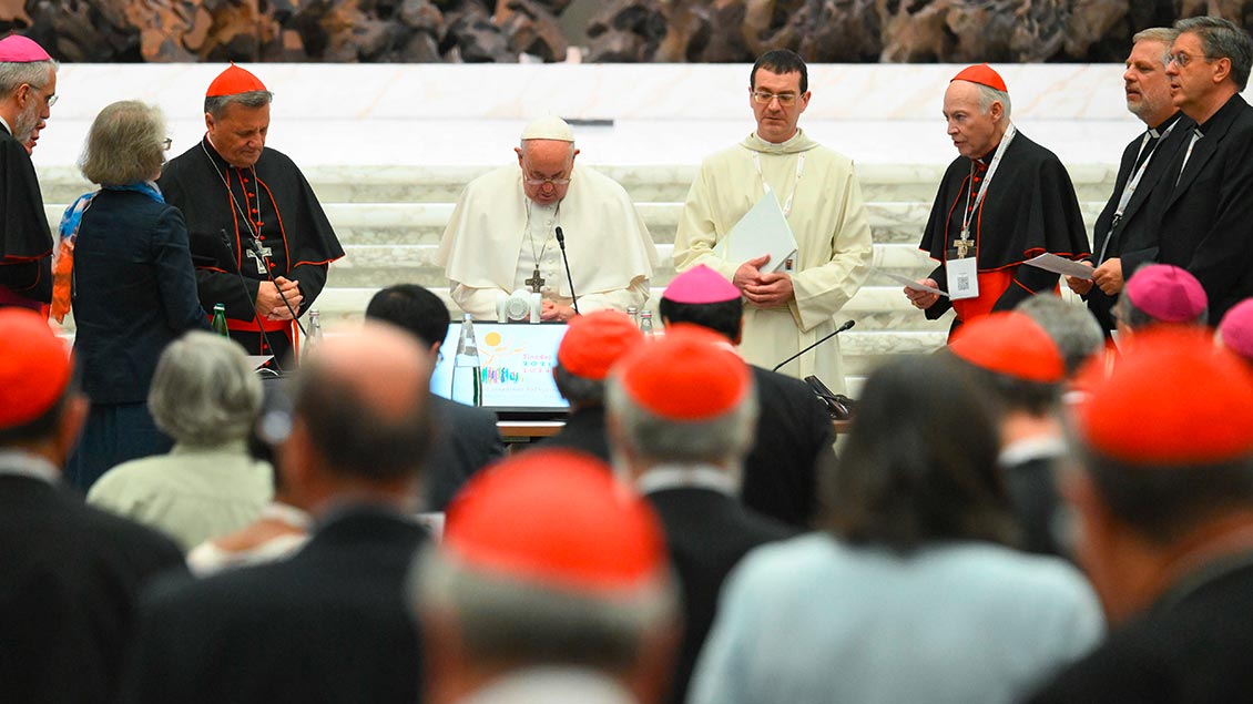 Papst Franziskus beim Abschluss der Weltsynode in Rom