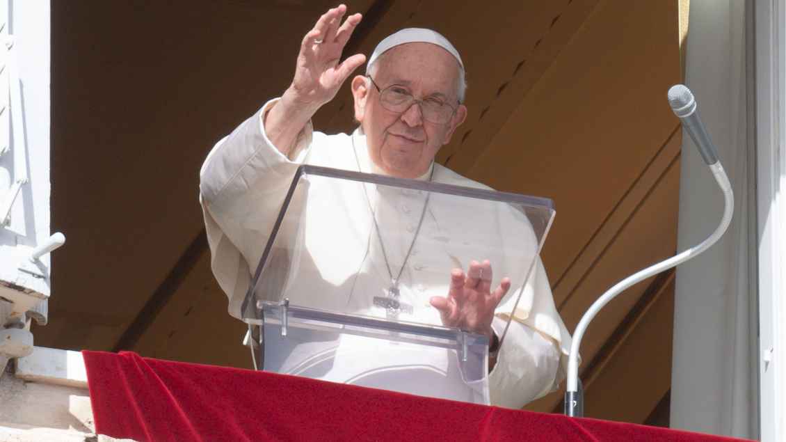 Papst Franziskus beim Angelusgebet am Sonntag
