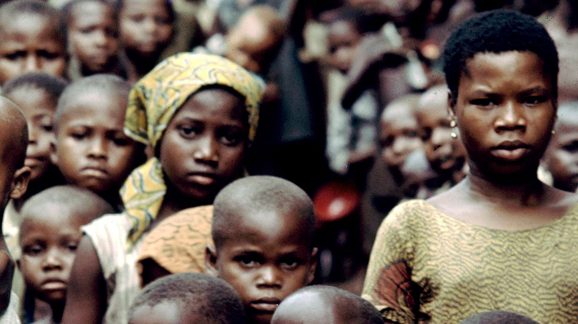 Ausschnitt aus dem Film „Children of Biafra, Nigeria, 1969“