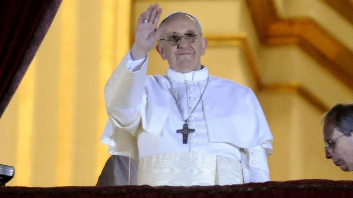 Papst Franziskus direkt nach seiner Wahl